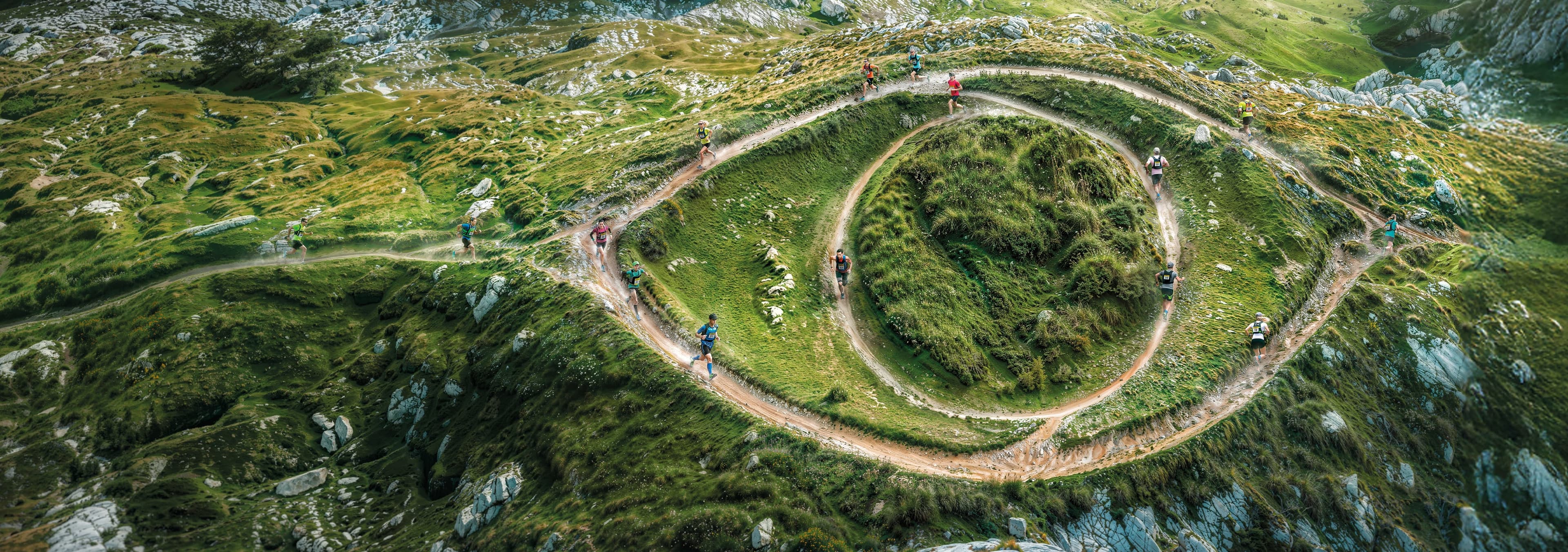 Trailrunner_Headerbild_Website_7734x3084px_Jauch_Optik_Team93.jpg